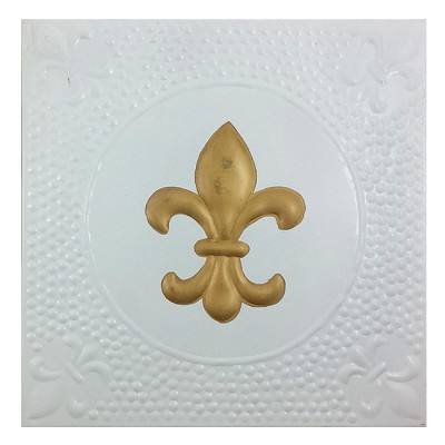 1098 - SQUARE WALL PLAQUE WHITE W/GOLD FDL HAMMERED